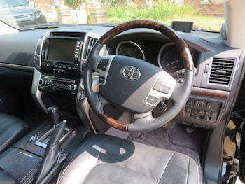 Used Toyota Land Cruiser 2013 for sale - 79242240: Photo