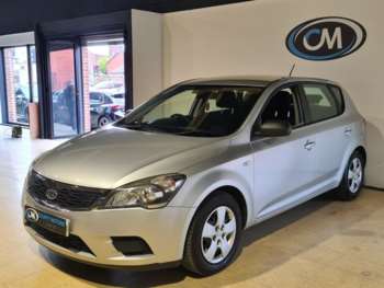 Used Kia Ceed 2010 for sale - 75335575: Photo