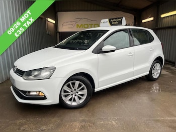 Used Volkswagen Polo 2015 for sale - 77506979: Photo