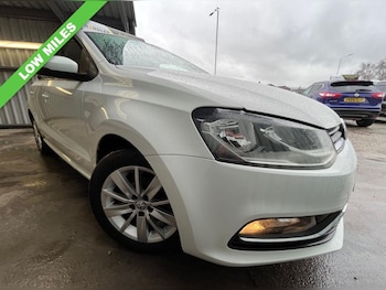 Used Volkswagen Polo 2015 for sale - 77506979: Photo
