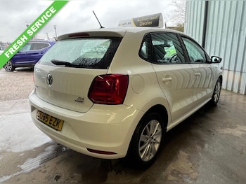 Used Volkswagen Polo 2015 for sale - 77506979: Photo