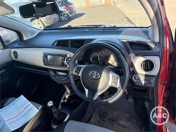 Used Toyota Yaris 2012 for sale - 78293461: Photo