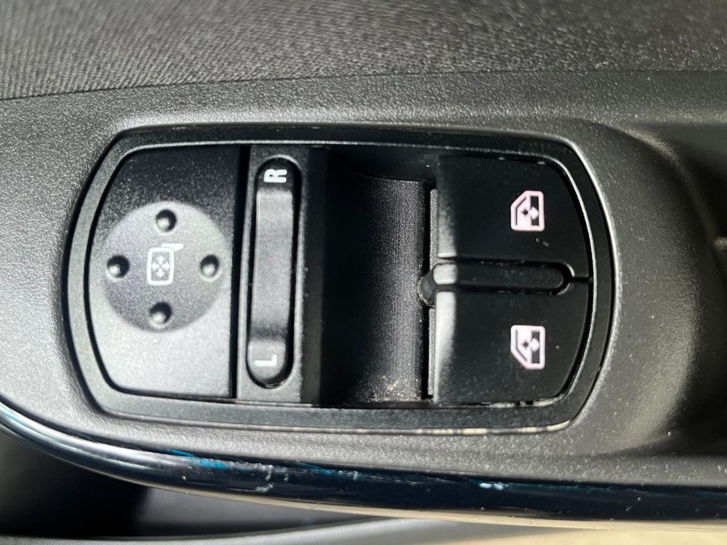 Used Vauxhall Corsa 2016 for sale - 77507303: Photo 22