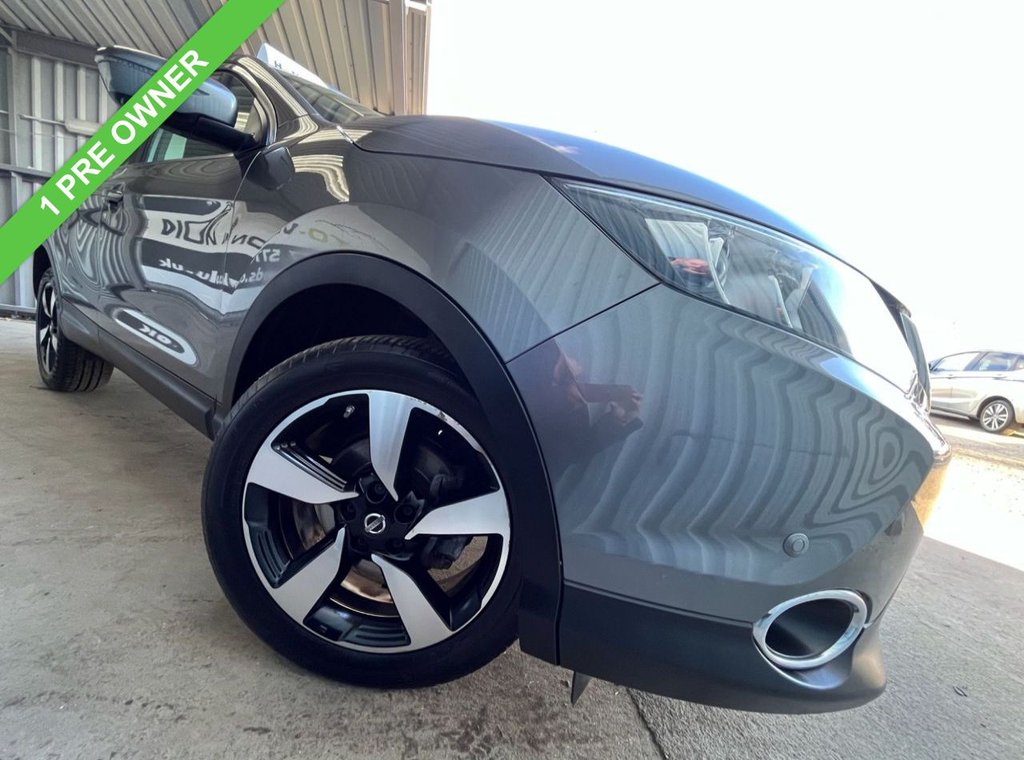 Used Nissan Qashqai 2015 for sale - 77936472: Photo 2