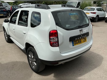 Used Dacia Duster 2016 for sale - 79104065: Photo