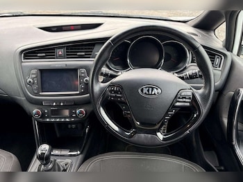 Used Kia Ceed 2016 for sale - 79619397: Photo