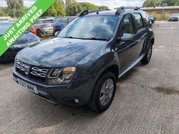 Used Dacia Duster 2017 for sale - 79450307: Photo