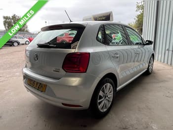 Used Volkswagen Polo 2015 for sale - 79709114: Photo