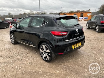 Used Renault Clio 2016 for sale - 77719902: Photo