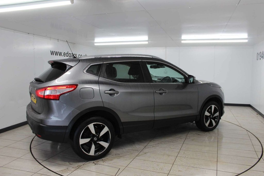 Used Nissan Qashqai 2014 for sale - 77748868: Photo 2