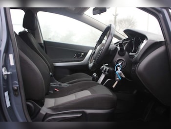 Used Kia Ceed 2015 for sale - 77920136: Photo