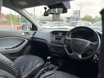Used Hyundai i20 2015 for sale - 78501213: Photo