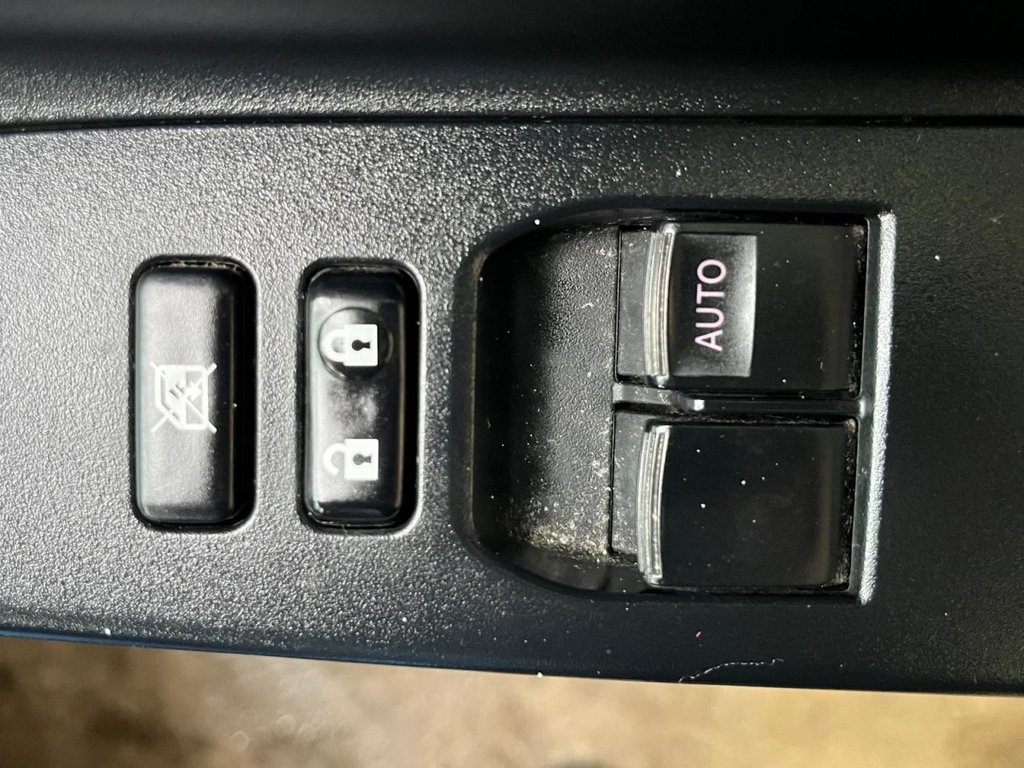 Used Toyota Yaris 2015 for sale - 77507026: Photo 11