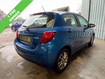 Used Toyota Yaris 2015 for sale - 77507026: Photo