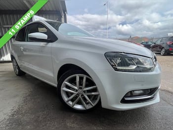 Used Volkswagen Polo 2015 for sale - 79738404: Photo