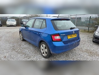 Used Skoda Fabia 2016 for sale - 77681100: Photo