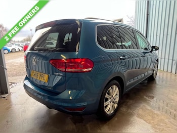 Used Volkswagen Touran 2016 for sale - 77621293: Photo