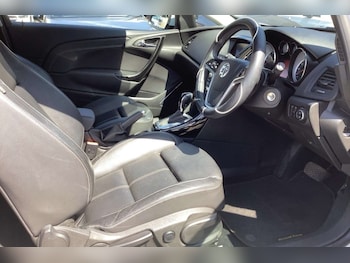 Used Vauxhall Astra GTC 2017 for sale - 79550803: Photo