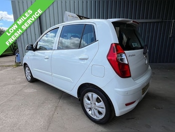 Used Hyundai i10 2012 for sale - 79050919: Photo