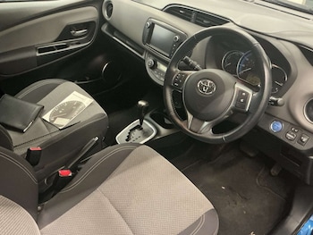 Used Toyota Yaris 2015 for sale - 77905356: Photo