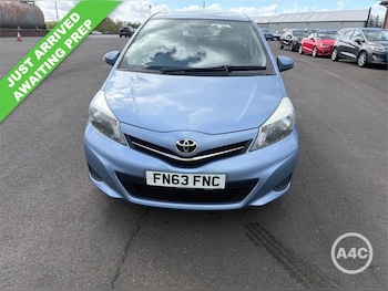 Used Toyota Yaris 2013 for sale - 78583384: Photo