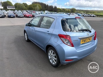 Used Toyota Yaris 2013 for sale - 78583384: Photo