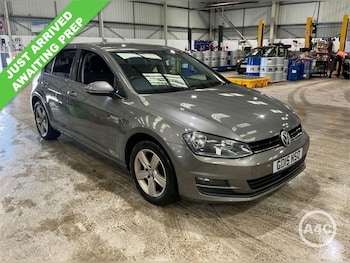 Used Volkswagen Golf 2015 for sale - 77719762: Photo