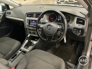 Used Volkswagen Golf 2015 for sale - 77719762: Photo