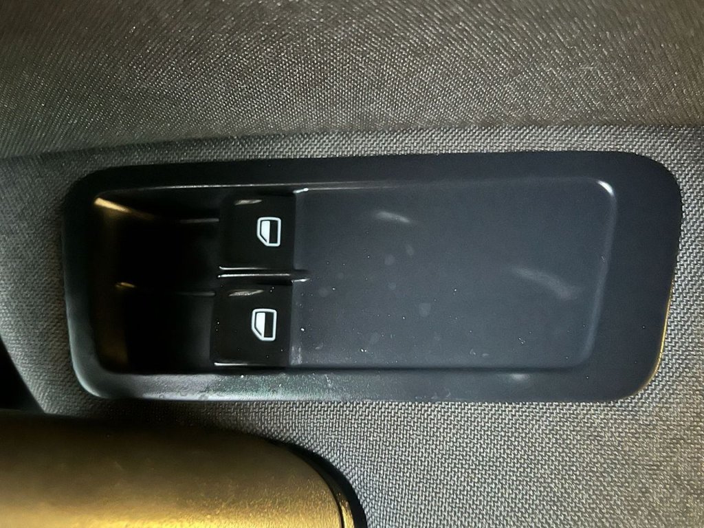 Used Volkswagen Golf 2013 for sale - 77563771: Photo 20