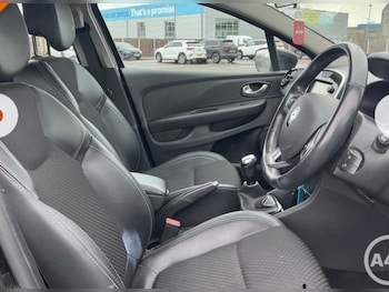 Used Renault Clio 2018 for sale - 77565404: Photo