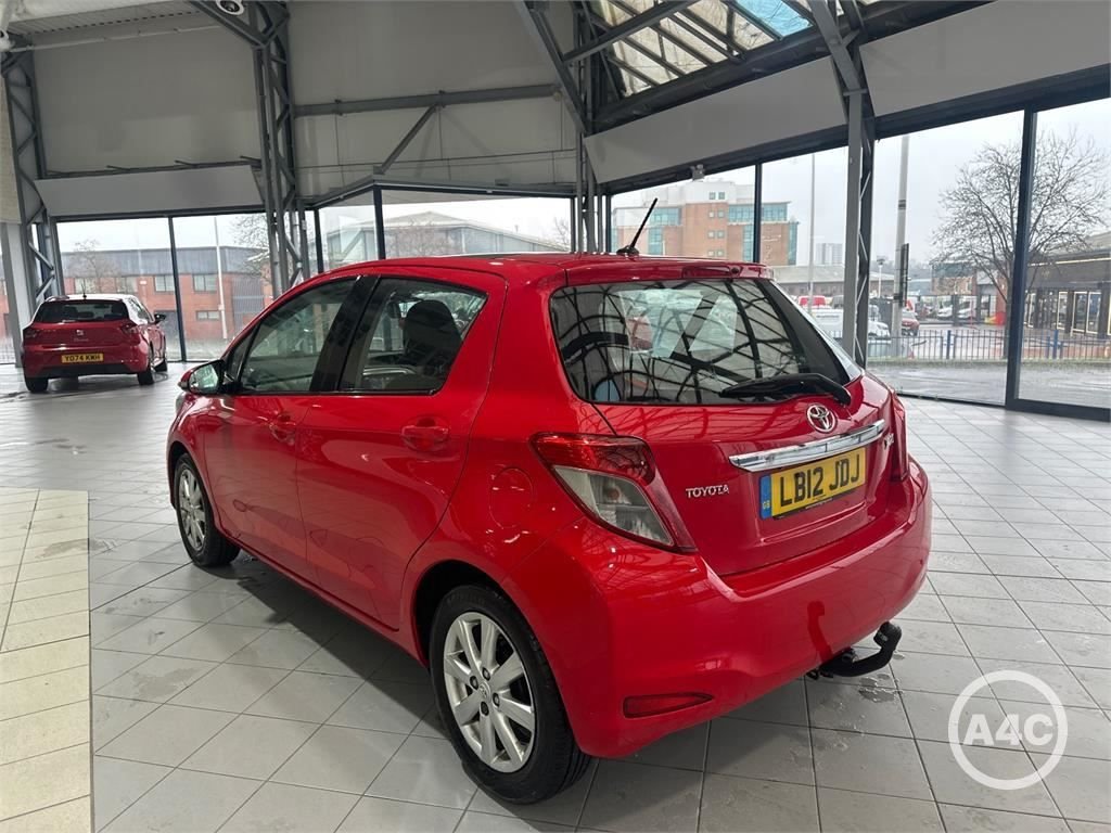 Used Toyota Yaris 2012 for sale - 77507476: Photo 2