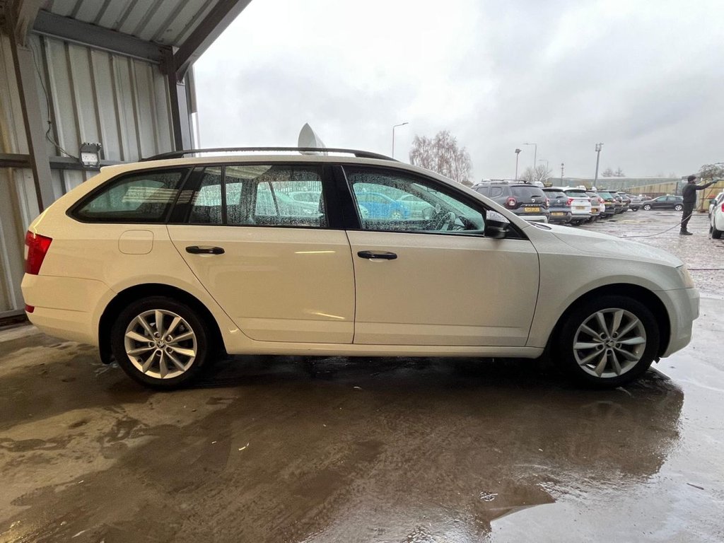Used Skoda Octavia 2014 for sale - 77506969: Photo 9