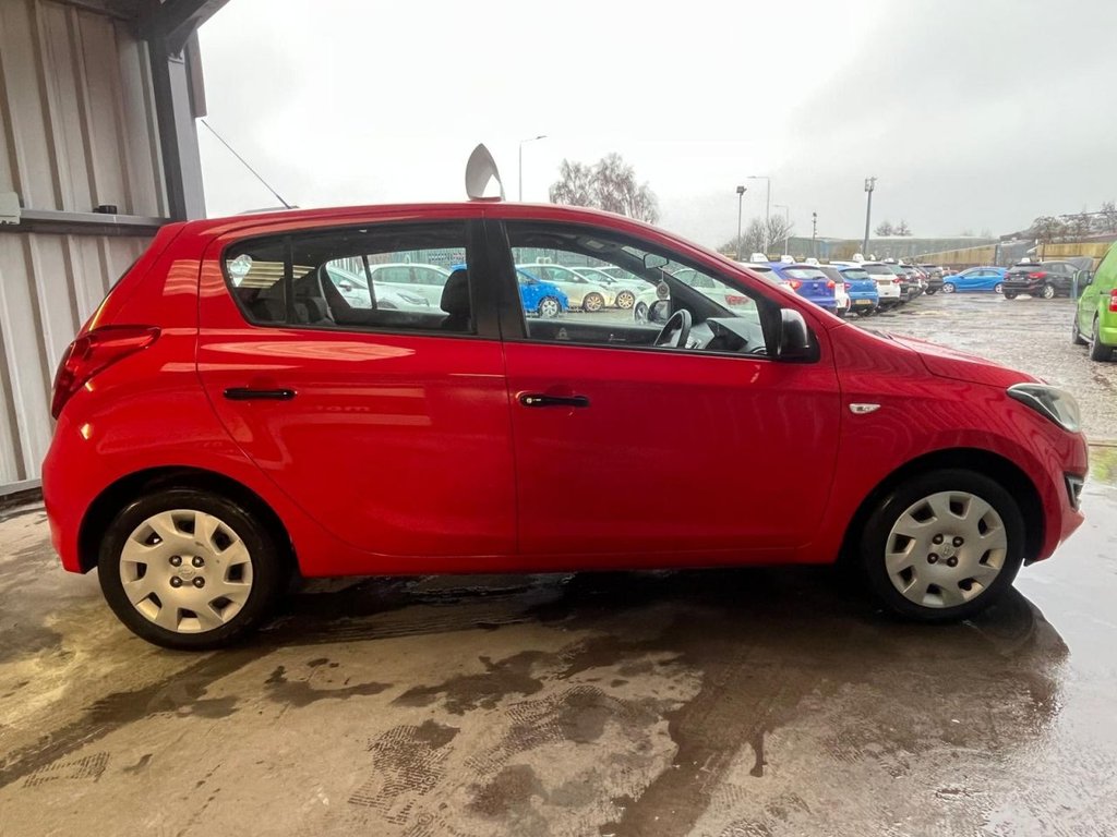 Used Hyundai i20 2013 for sale - 77507299: Photo 9