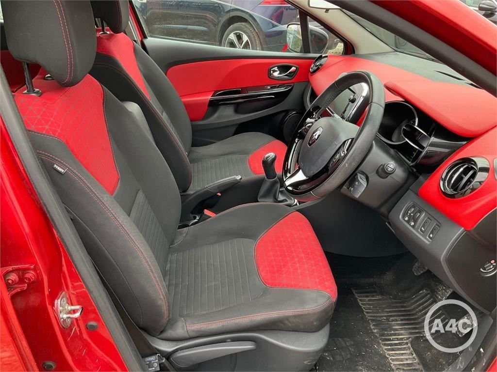 Used Renault Clio 2013 for sale - 77655396: Photo 2