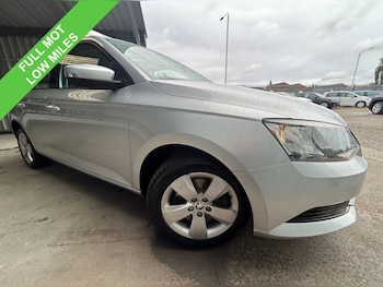 Used Skoda Fabia 2015 for sale - 79518305: Photo