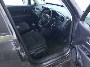 Used Jeep Renegade 2016 for sale - 78806149: Photo