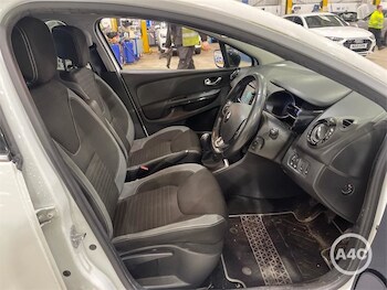 Used Renault Clio 2015 for sale - 77806863: Photo