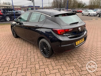 Used Vauxhall Astra 2017 for sale - 77693202: Photo