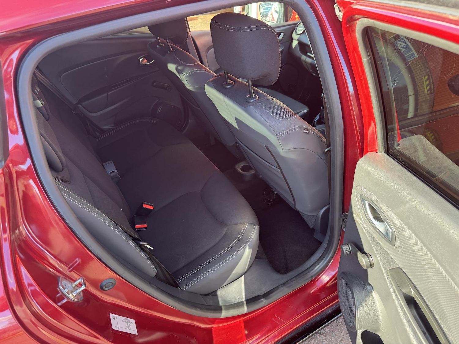 Used Renault Clio 2017 for sale - 77595810: Photo 34