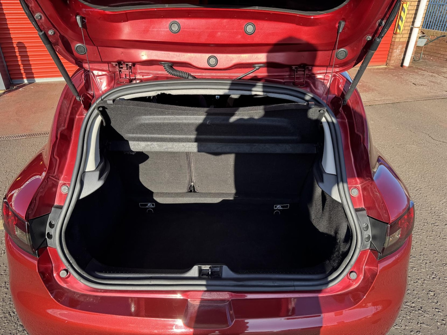 Used Renault Clio 2017 for sale - 77595810: Photo 40