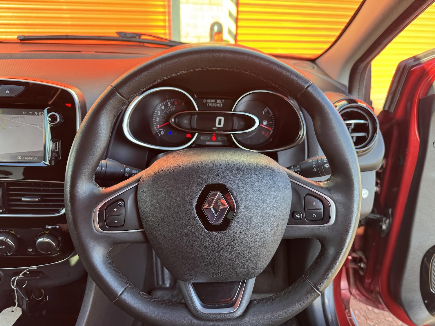 Used Renault Clio 2017 for sale - 77595810: Photo 49