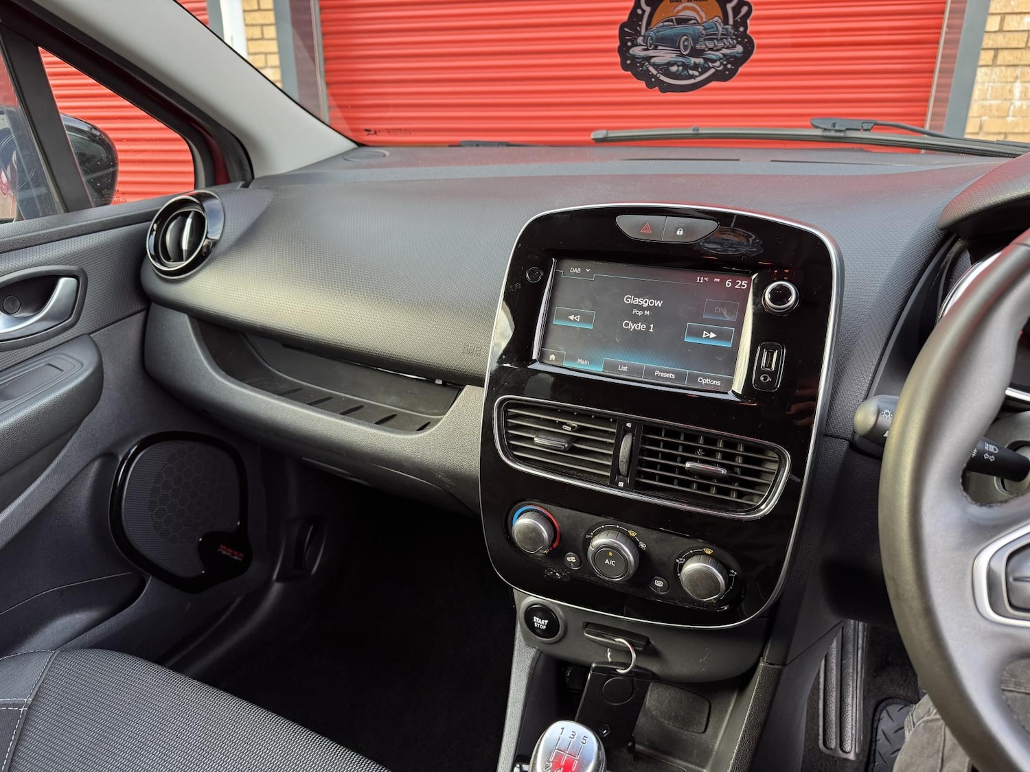 Used Renault Clio 2017 for sale - 78170022: Photo 42