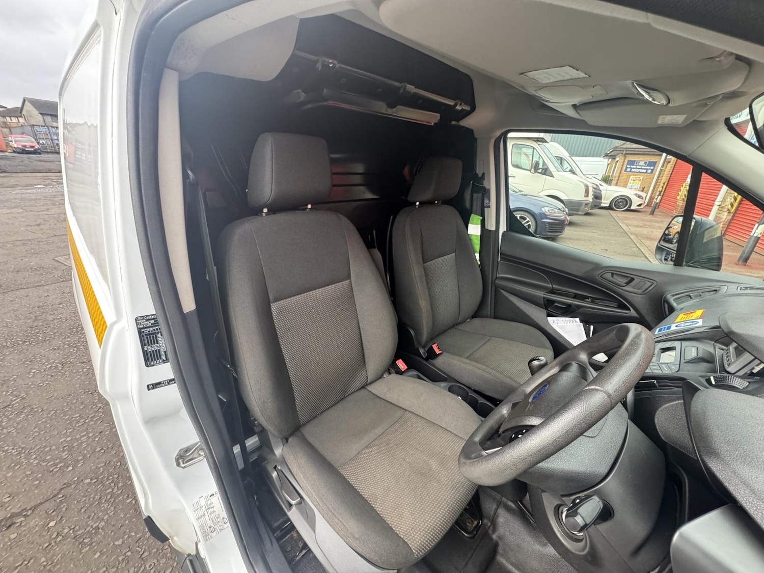 Used Ford Transit Connect 2017 for sale - 76922276: Photo 30