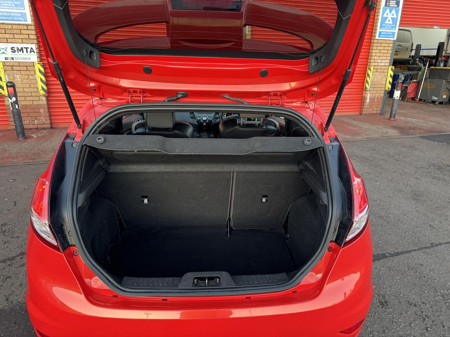 Used Ford Fiesta 2014 for sale - 76785559: Photo 32