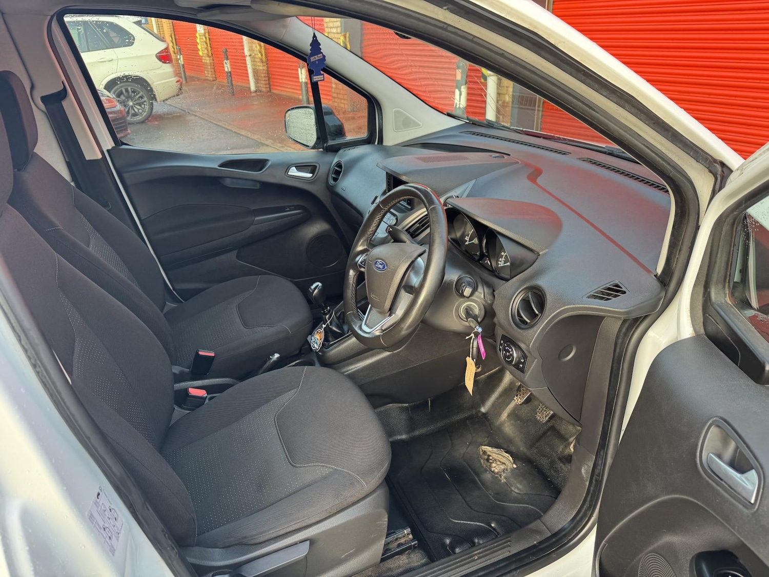 Used Ford Transit Courier 2018 for sale - 76964291: Photo 25