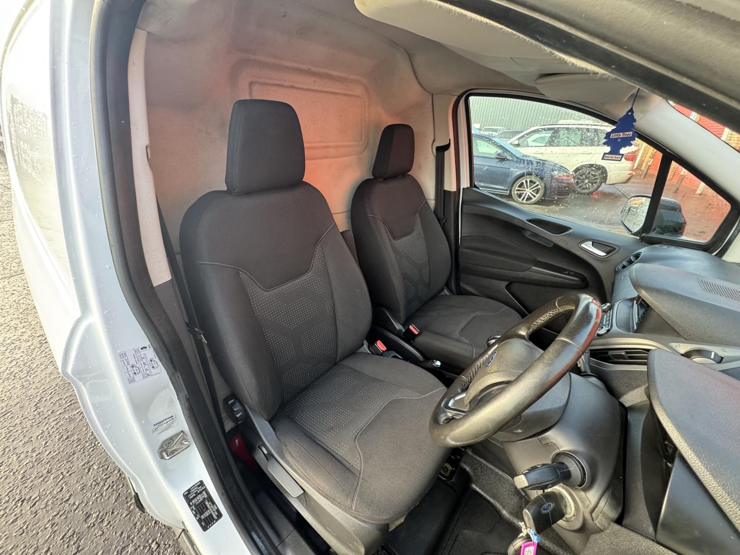 Used Ford Transit Courier 2018 for sale - 76964291: Photo 26