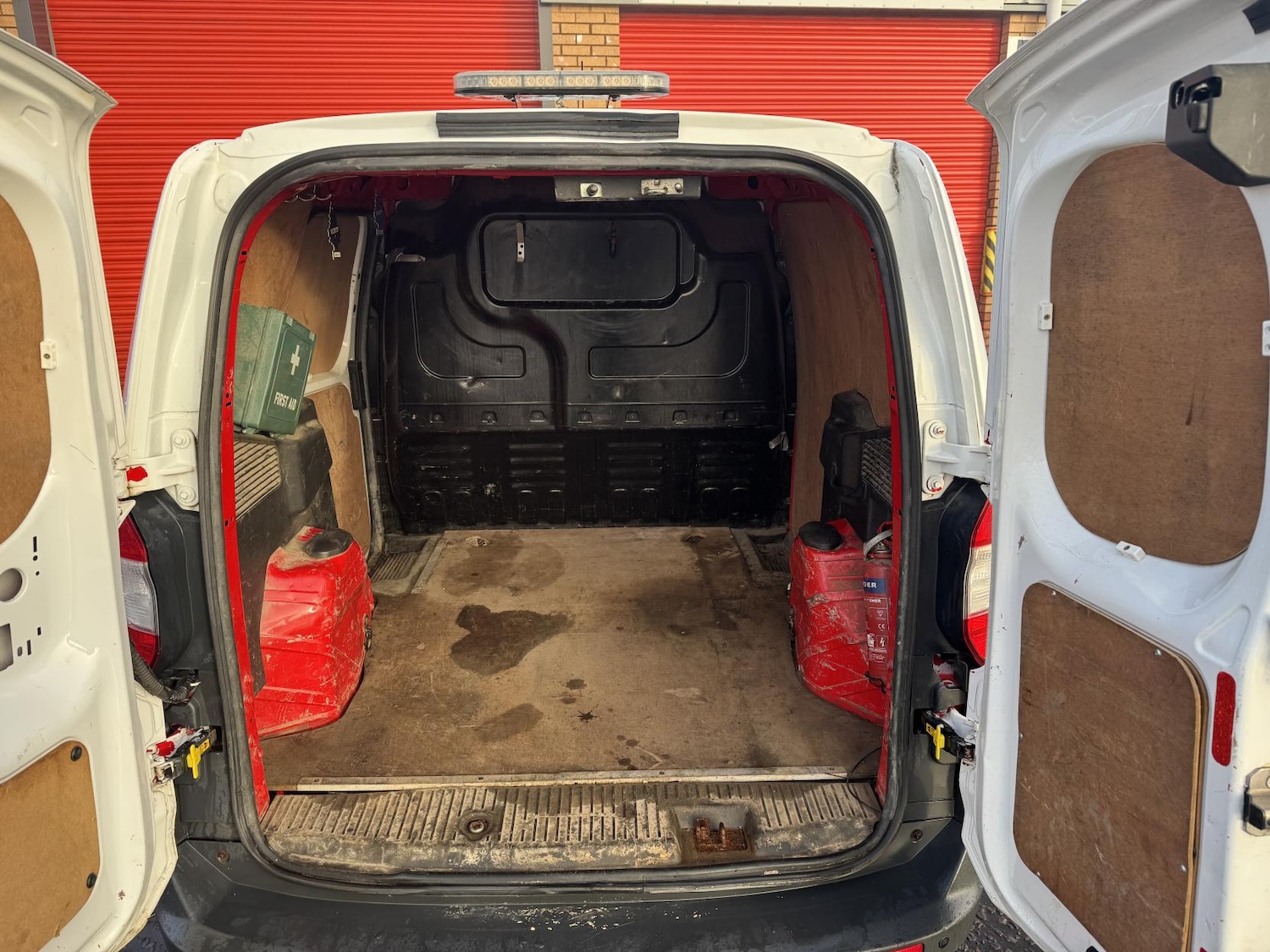 Used Ford Transit Courier 2018 for sale - 76964291: Photo 27