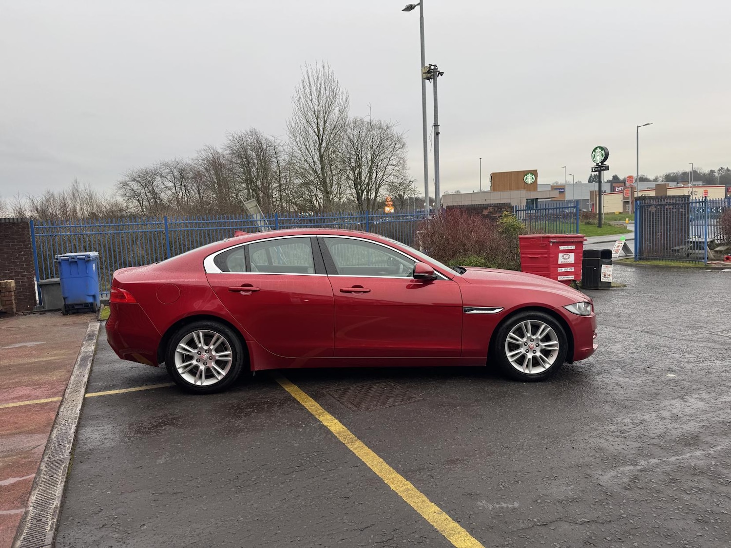 Used Jaguar XE 2015 for sale - 77148157: Photo 10