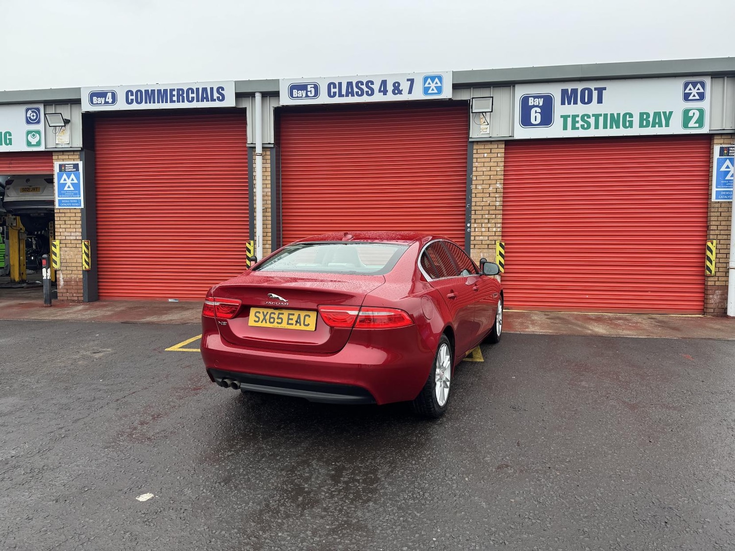 Used Jaguar XE 2015 for sale - 77148157: Photo 11