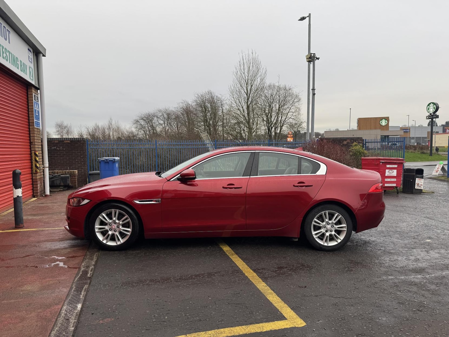 Used Jaguar XE 2015 for sale - 77148157: Photo 24